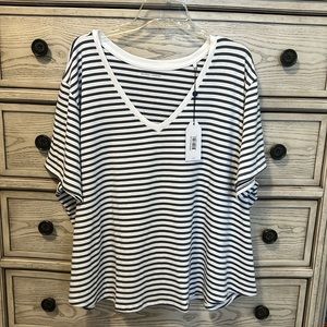 Universal standard women’s V-neck top